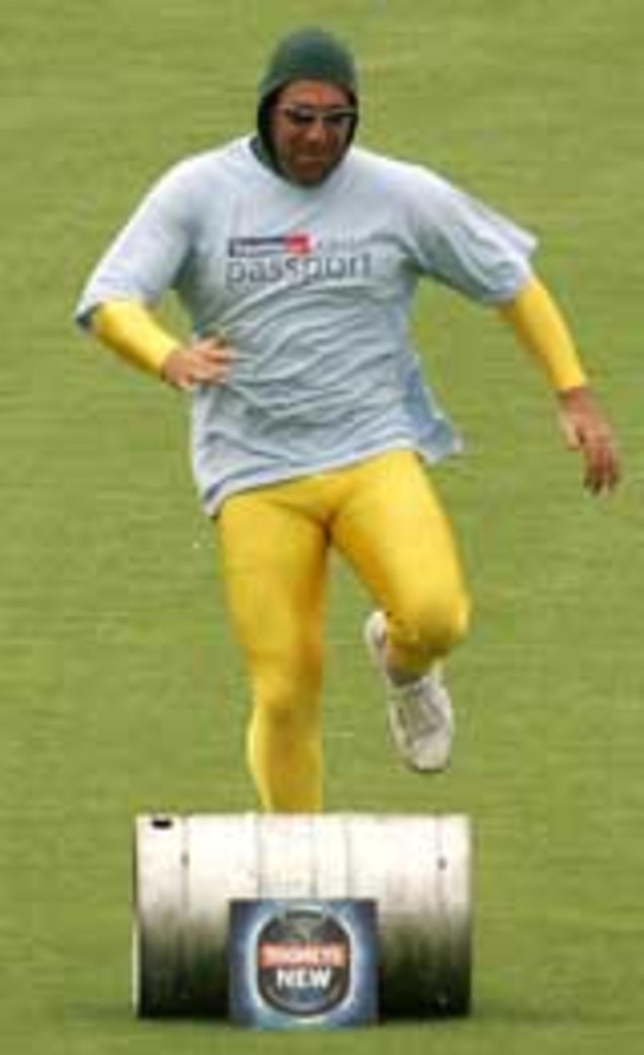Darren Lehmann sprinting in his customary end-of-match race, Australia v New Zealand, 2nd Test, Adelaide, November 30, 2004