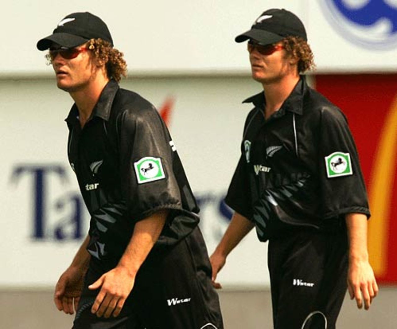 Twins Hamish and James Marshall side by side, New Zealand v Australia, 2nd ODI, Christchurch, February 22, 2005