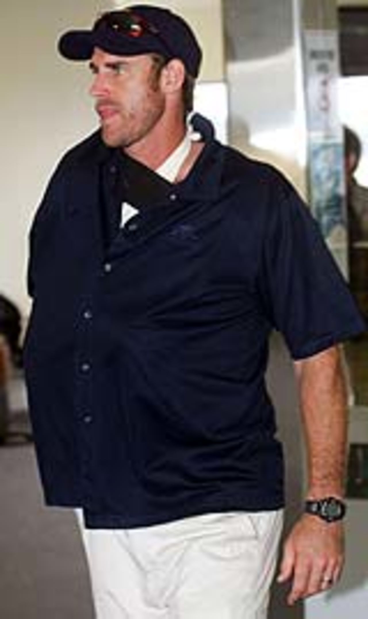 Matthew Hayden with his arm in a sling, Christchurch, February 23, 2005