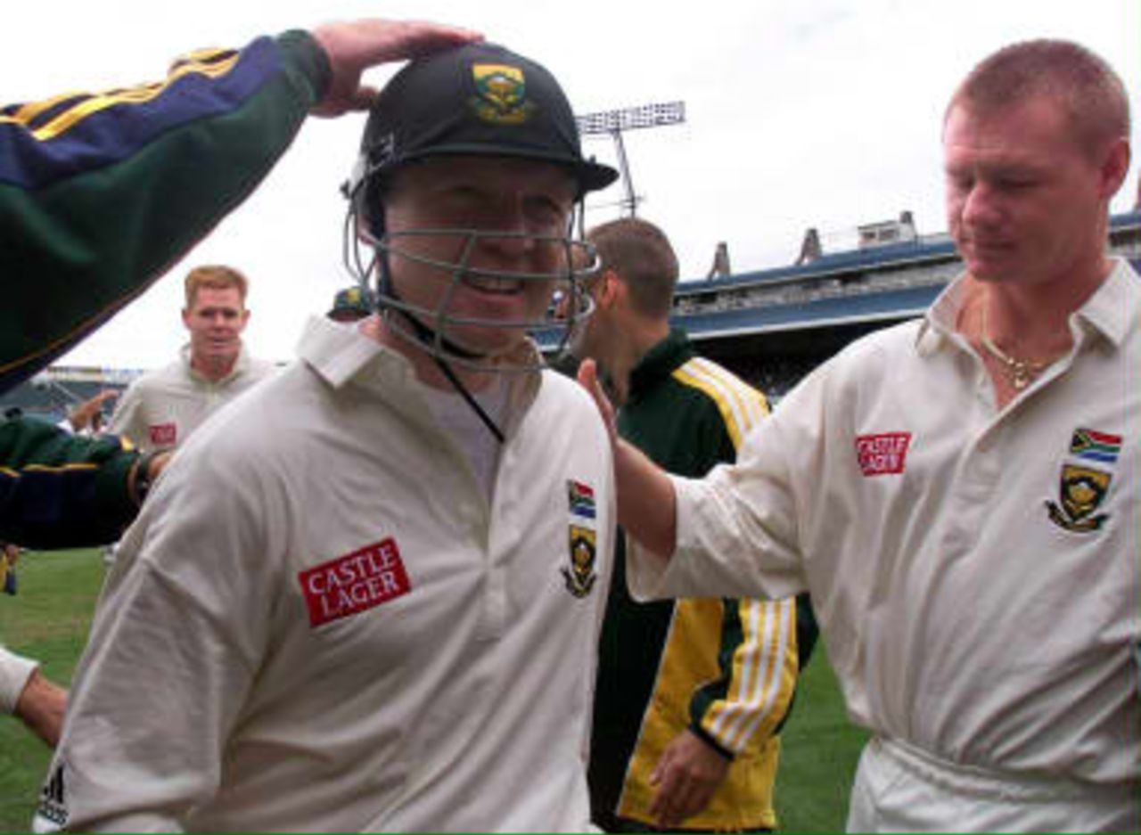 Daryll Cullinan walks in after scoring 275* - breaking the South African record for an individual Test score - South Africa in New Zealand, 1998/99, 1st Test, New Zealand v South Africa, Eden Park, Auckland, 1 March