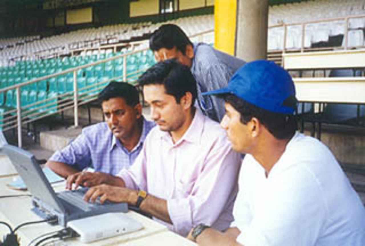 Sadagopan Ramesh answering a question.