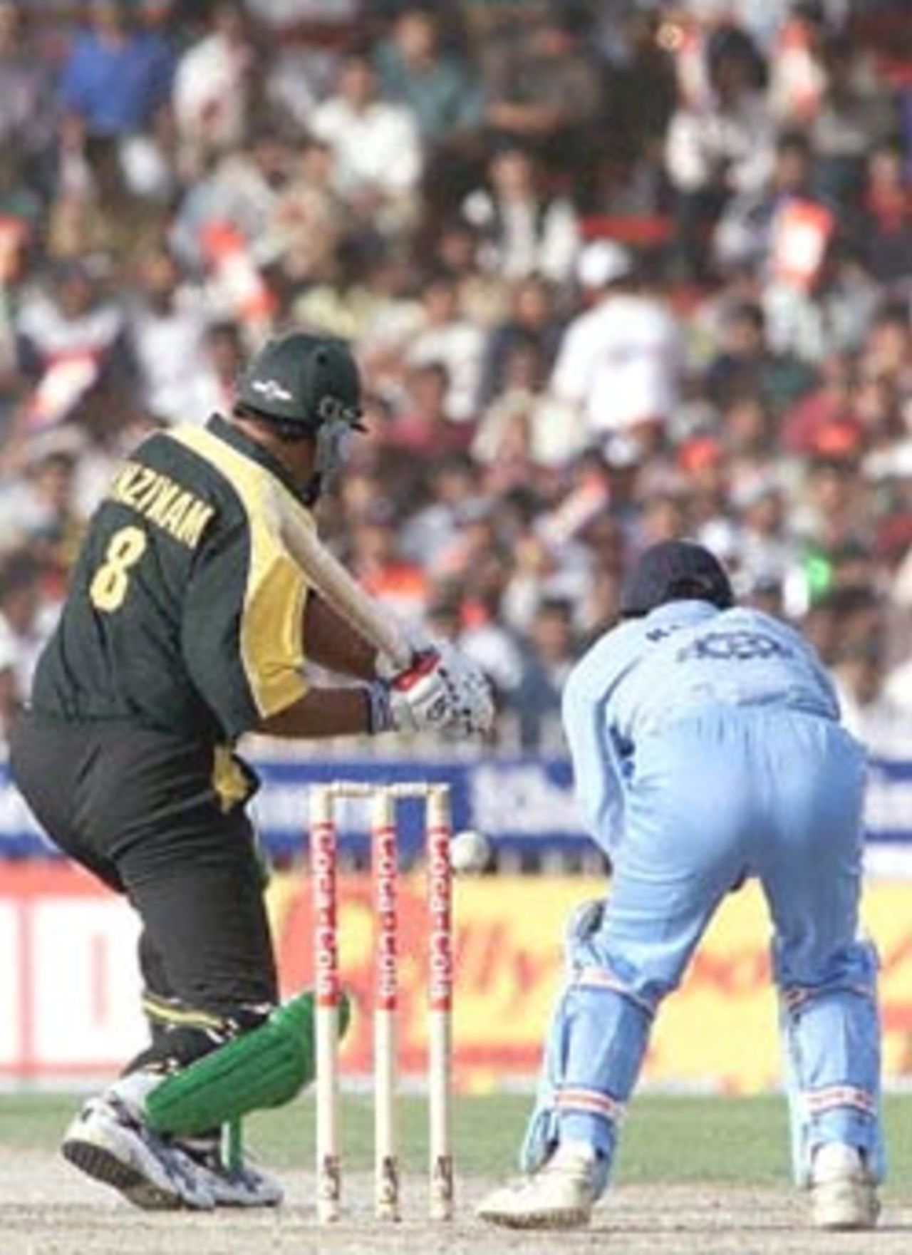 Pakistani batsman Inzaman-ul-Haq in action, during the Champions Cup international at the Sharjah cricket stadium 23 March 2000.