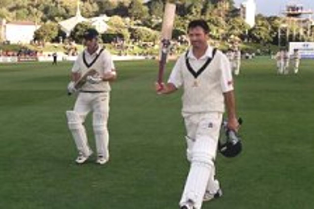 25 Mar 2000: Steve Waugh of Australia acknowledges the crowd leaving the field at the close of play 109 not out, during day two of the second test between New Zealand and Australia at the Basin Reserve, Wellington, New Zealand.