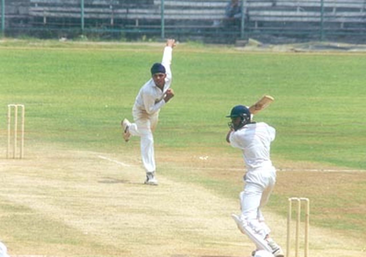 Hemang Badani square drives RS Sodhi, Tamil Nadu v Punjab, Ranji Trophy 1999/00, 2nd Quarter-Final, MA Chidambaram Stadium Chepauk, Chennai, 30 March-3 April 2000.