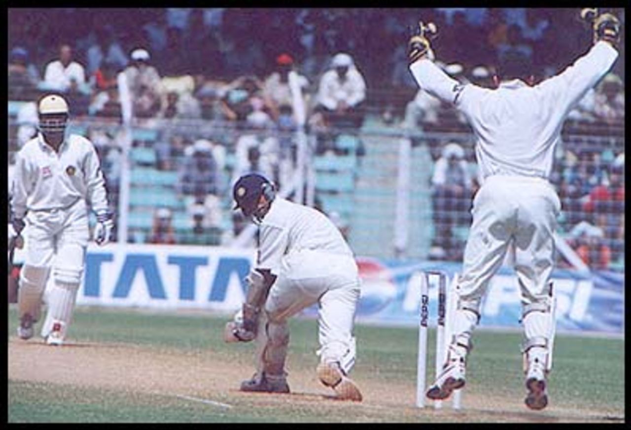 A prodigious leg break from Warne tilts Dravid's off stump. Australia in India, 2000/01, 1st Test, India v Australia, Wankhede Stadium, Mumbai, 27Feb-01March 2001 (Day 3).