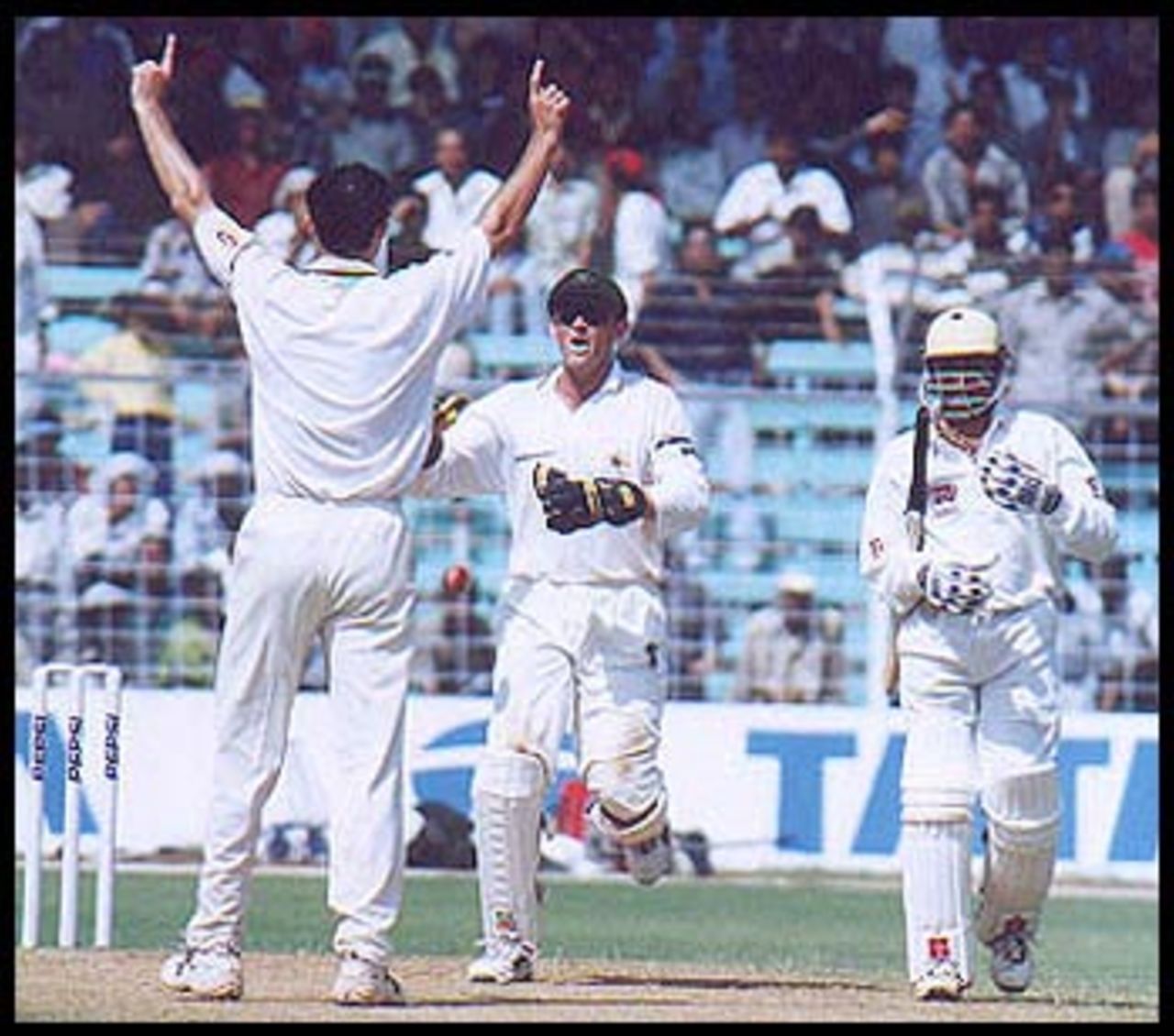 Gillespie hails the departure of Mongia. Australia in India, 2000/01, 1st Test, India v Australia, Wankhede Stadium, Mumbai, 27Feb-01March 2001 (Day 3).