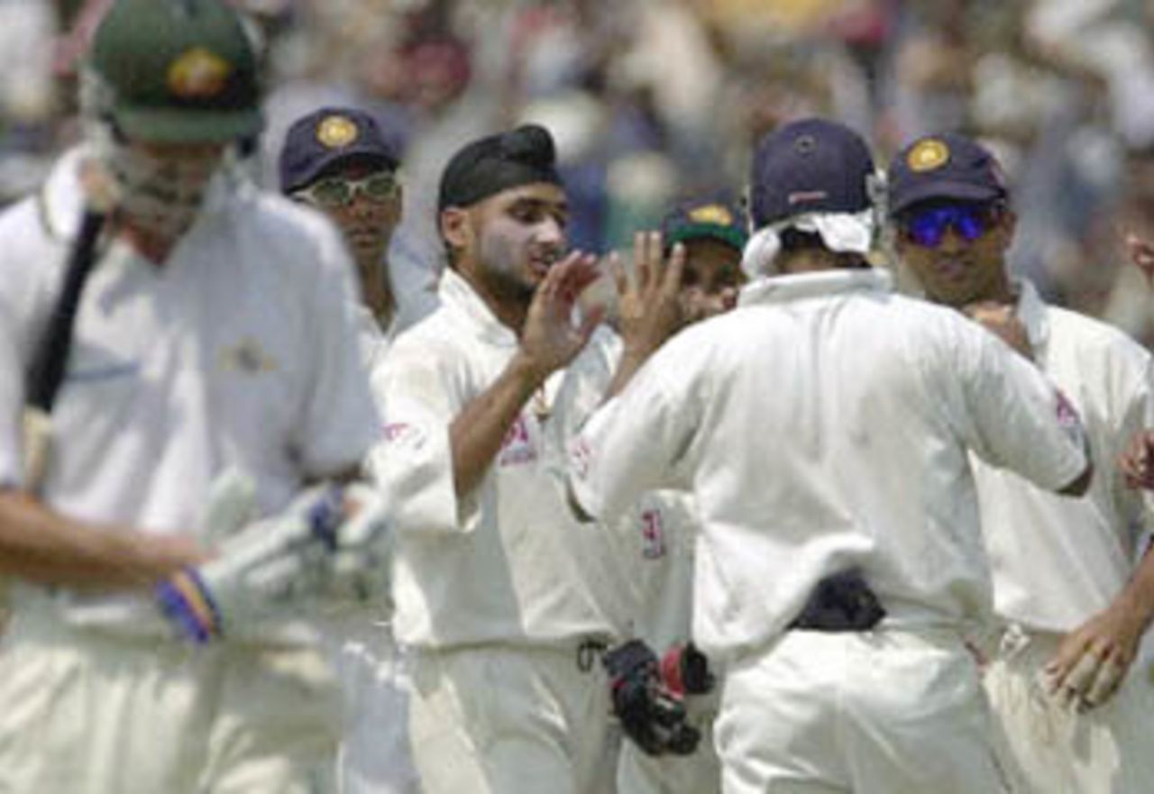 12 Mar 2001: Australia in India, India v Australia 2nd Test, Eden Gardens, Calcutta 11-15 Mar 2001 (Day 2).