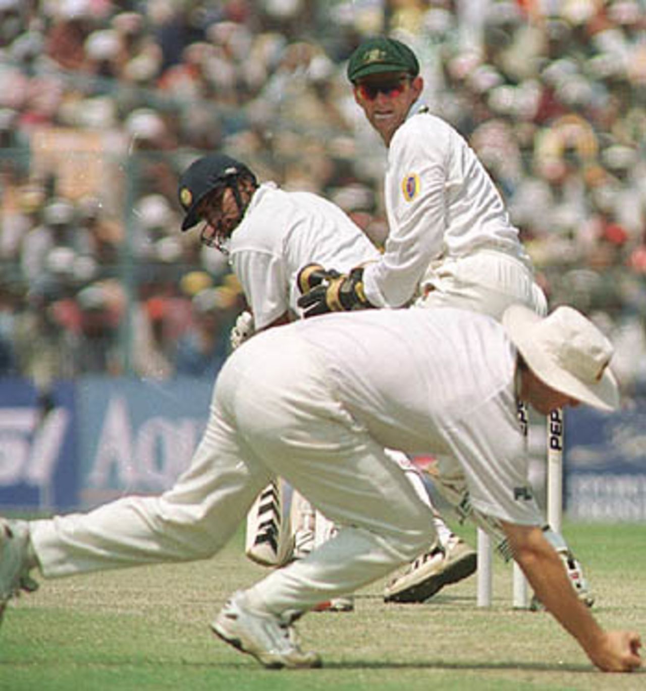13 Mar 2001: Australia in India, India v Australia 2nd Test, Eden Gardens, Calcutta 11-15 Mar 2001 (Day 3).