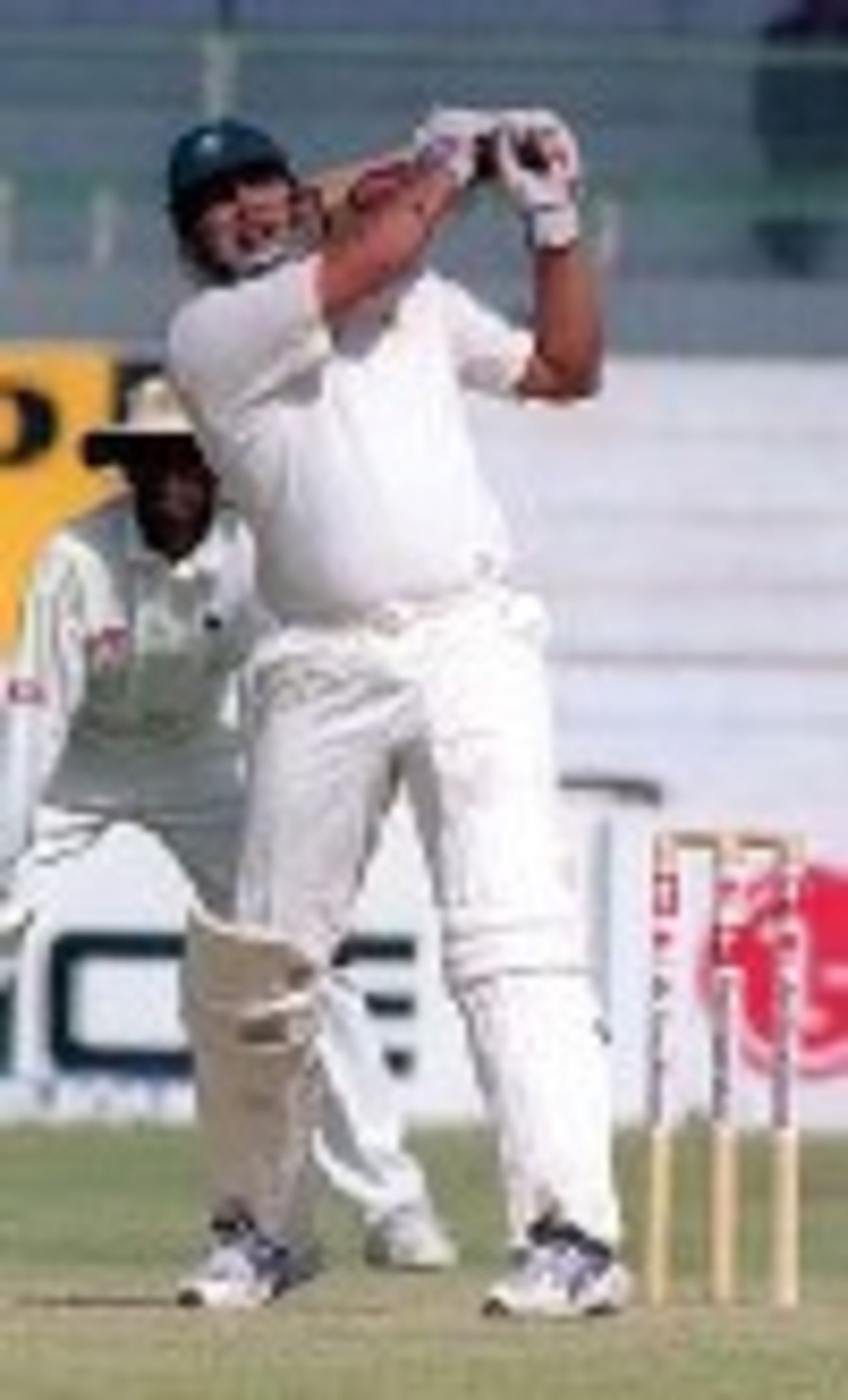 Inzamam-ul-Haq hits a towering six off Muralitharan in the 2nd innings, Pakistan v Sri Lanka, 3rd Test at Karachi, 12-16 March 2000