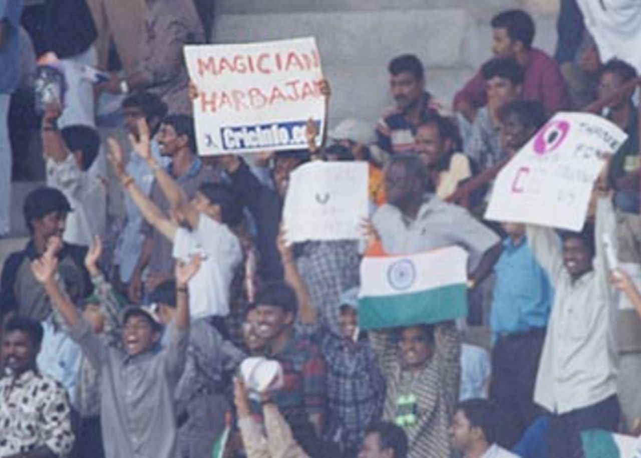 19 Mar 2001: Australia in India, India v Australia 3rd Test, MA Chidambaram Stadium, Chepauk, Chennai, 18-22 Mar 2001(Day 2).