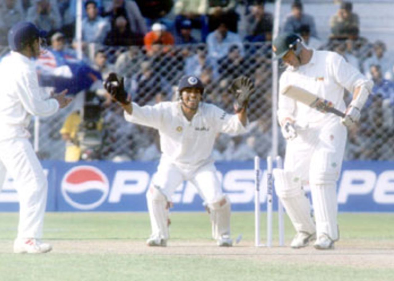 India v Zimbabwe, 2nd Test match, Day One, Feroz Shah Kotla, Delhi, 28 Feb-4 March 2002