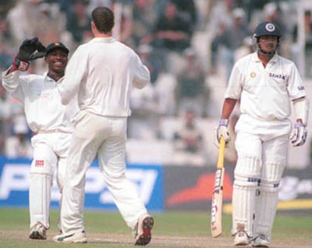 India v Zimbabwe, 2nd Test match, Day Two, Feroz Shah Kotla, Delhi, 28 Feb-4 March 2002