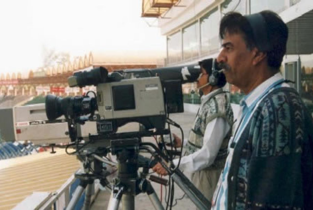 The PTV team recording the Sri Lanka win, ATC final, 10 Mar 2002