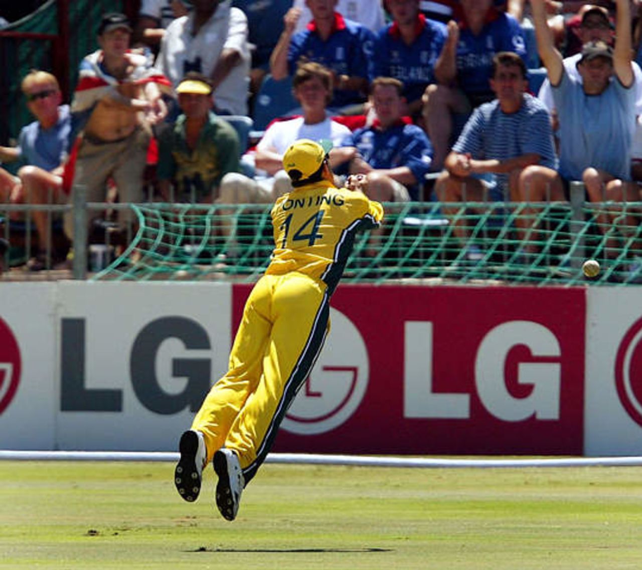 World Cup, 2003 - Australia v England at Port Elizabeth, 2nd March 2003