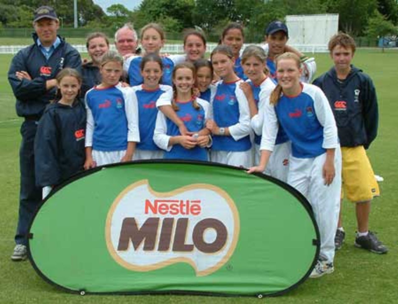 Tauranga Intermediate, winners of the 2002 MILO Shield.