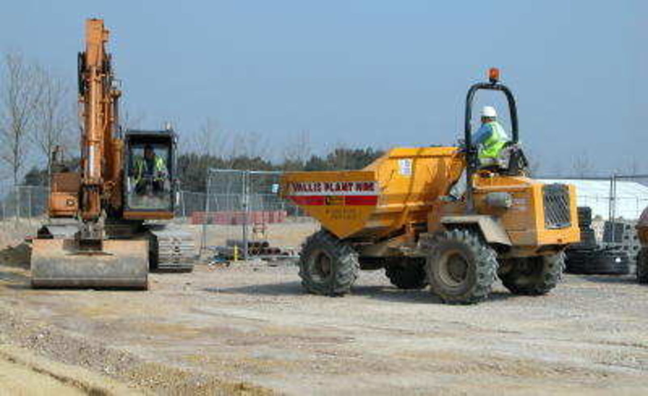 Tarmacking the berm (2)