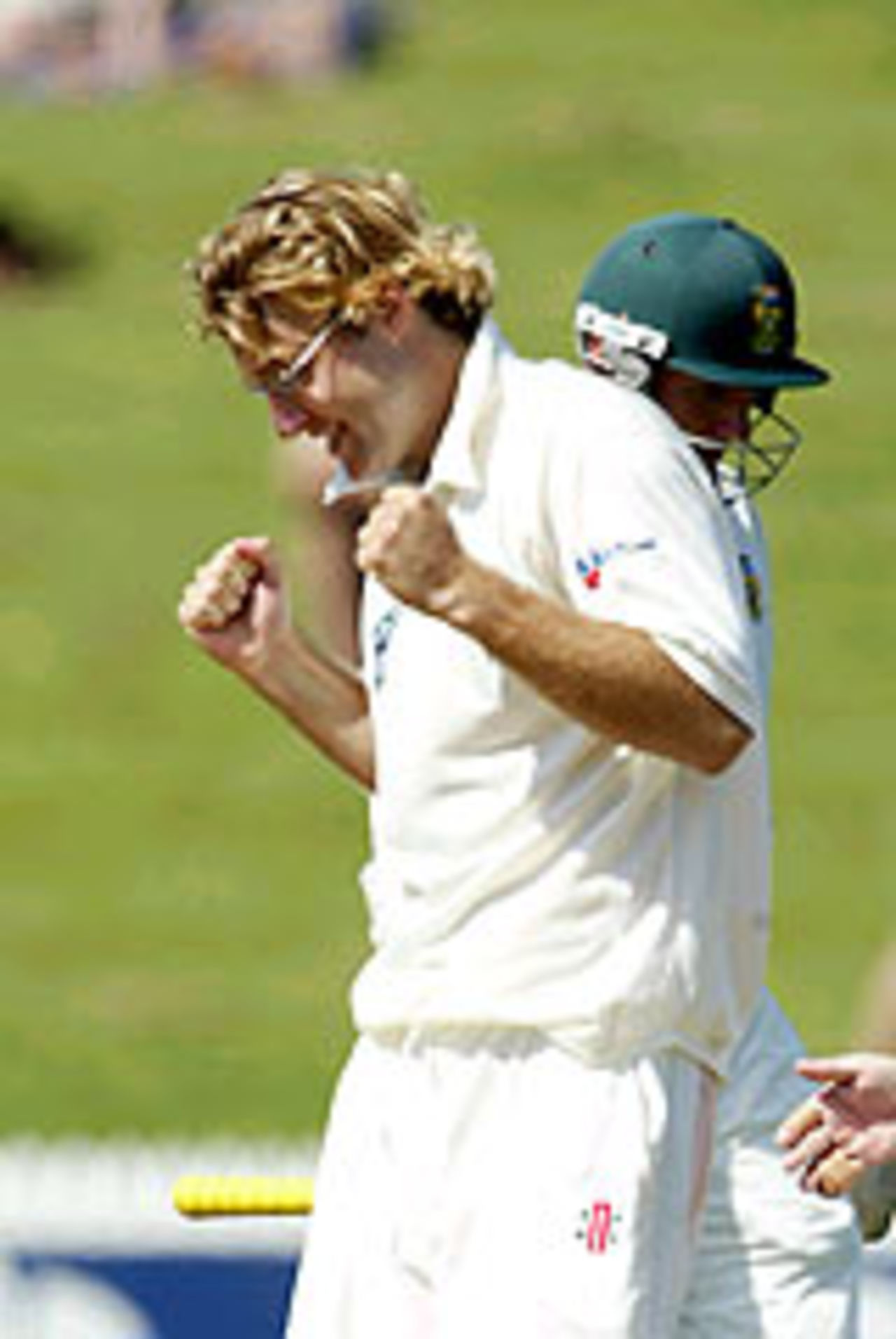 Daniel Vettori celebrates a wicket, New Zealand v South Africa, 1st Test, Hamilton, 1st day, March 10, 2004