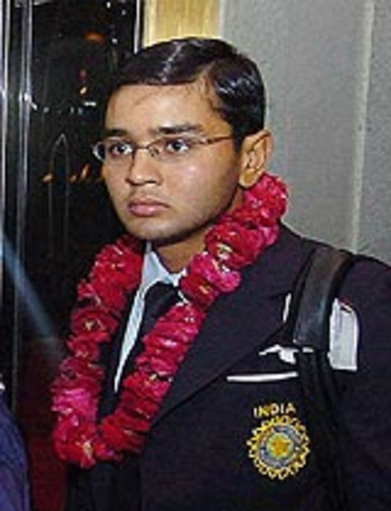 Parthiv Patel arrives in Pakistan, March 10, 2004