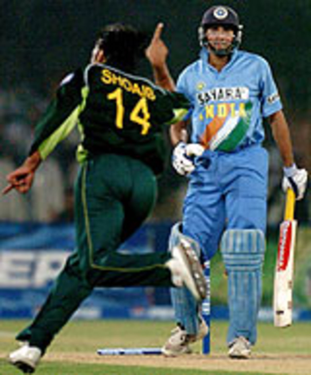 Shoaib Akhtar celebrates as VVS Laxman is bowled, Pakistan v India, 4th ODI, Lahore, March 21, 2004