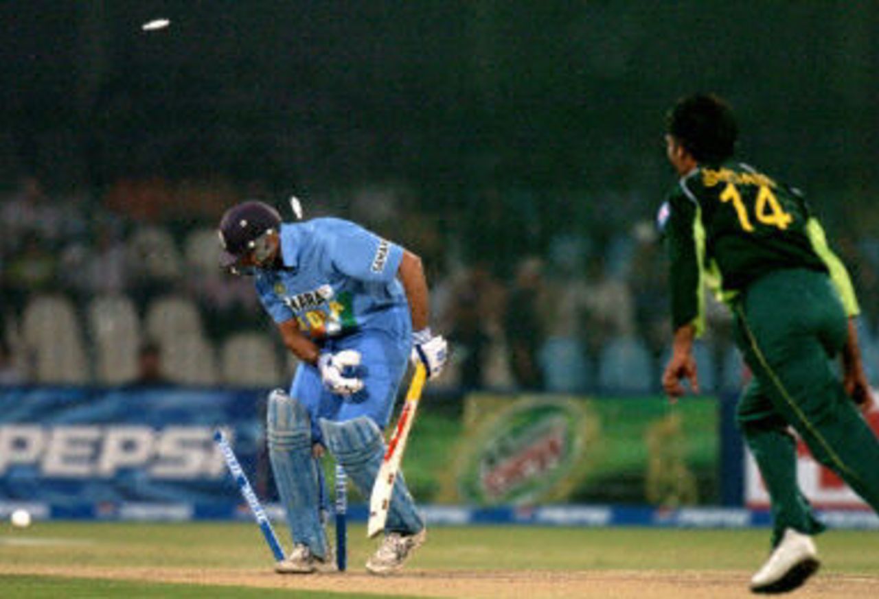 Shoaib Akhtar castles VVS Laxman with an unplayable incoming delivery