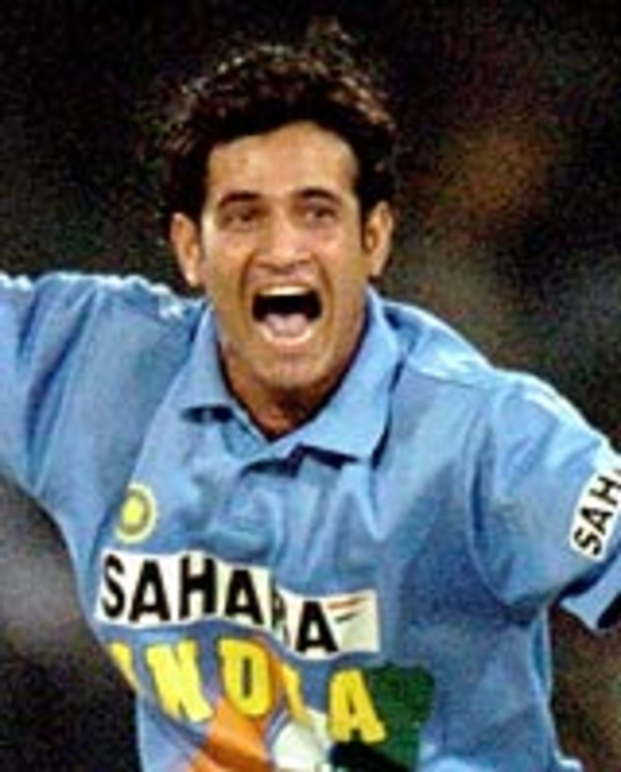 A delighted Irfan Pathan celebrates the wicket of Yousuf Youhana, Pakistan v India, 5th ODI, Lahore, March 24, 2004