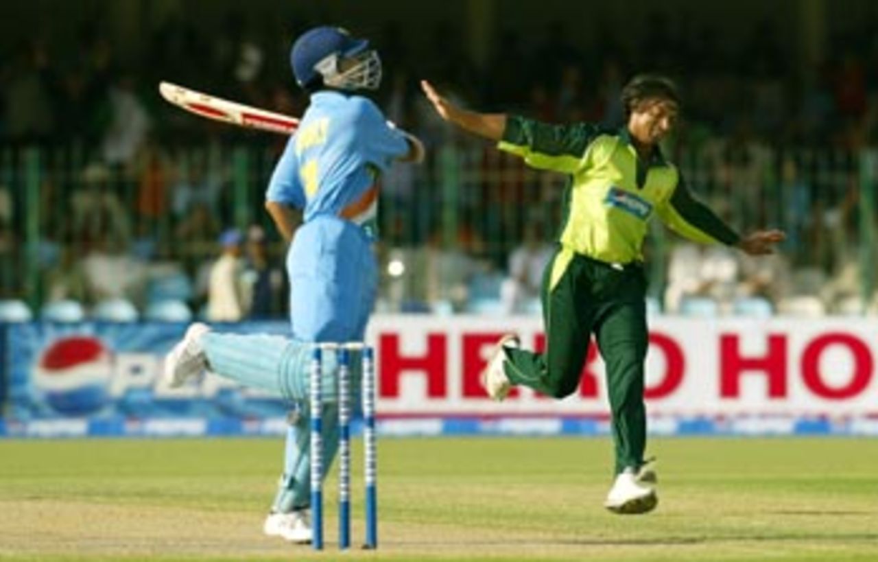 Shoaib Akhtar celebrates after dismissing Sourav Ganguly