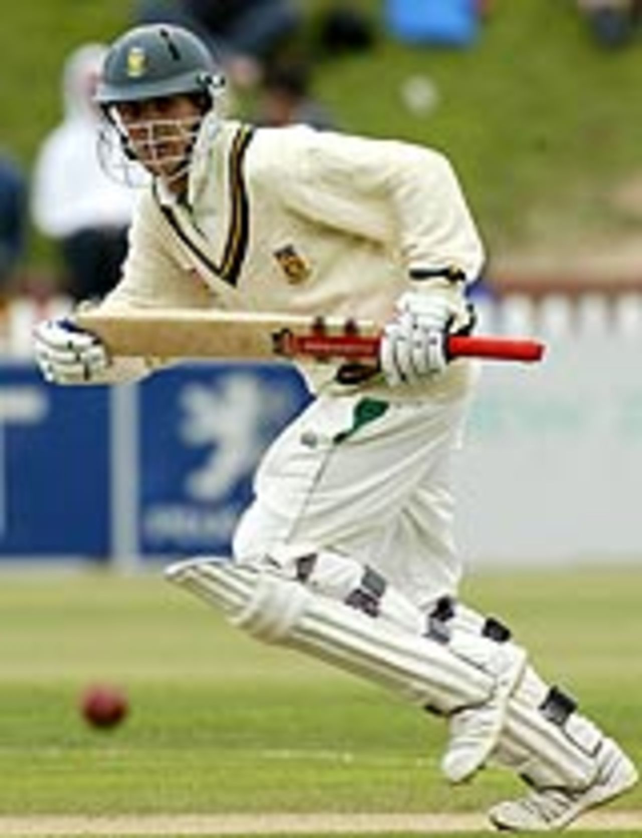 Jacques Rudolph takes off for a run, New Zealand v South Africa, 3rd Test, Wellington, 3rd day, March 28, 2004