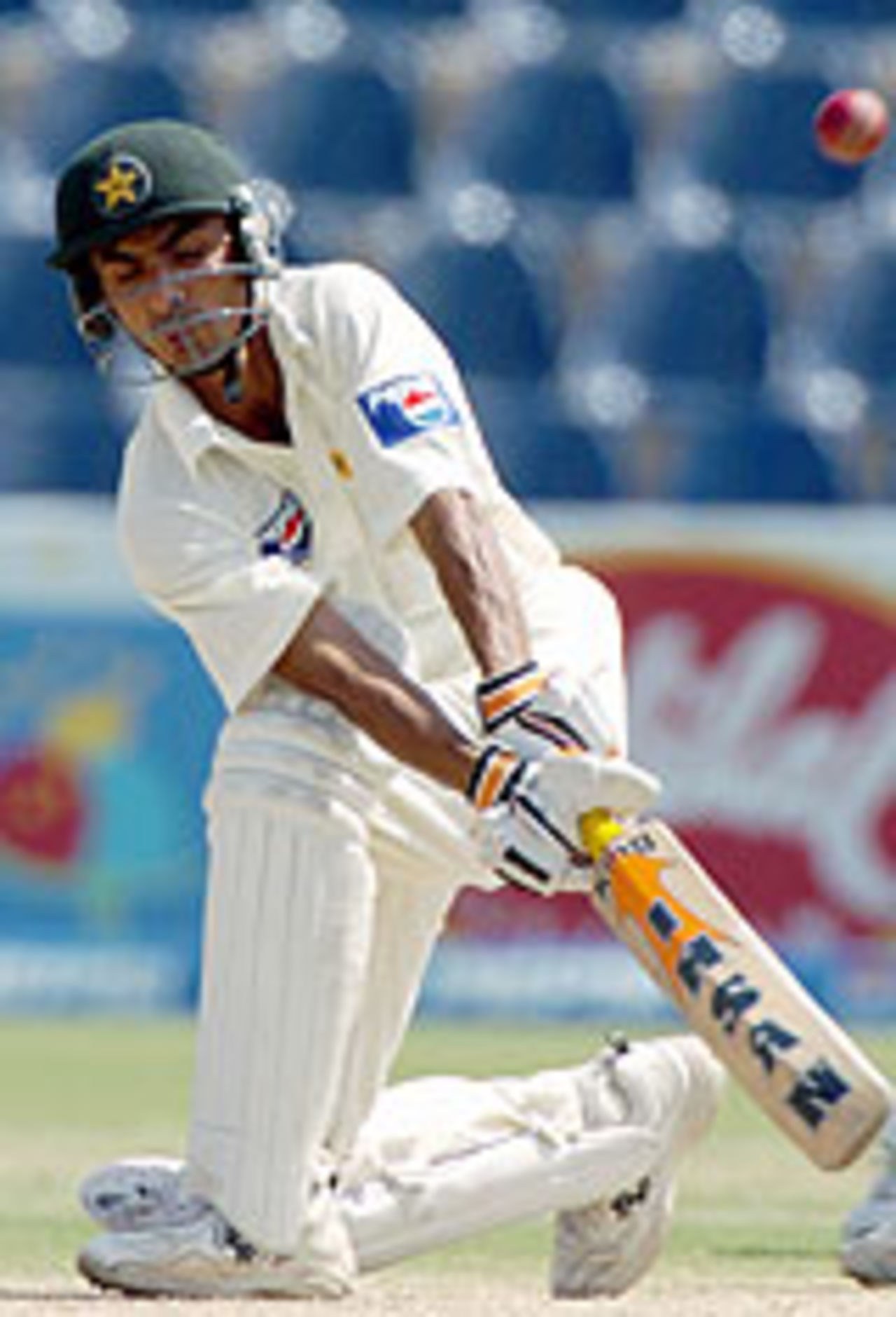 Yasir Hameed sweeps, Pakistan v India, 1st Test, Multan, 3rd day, March 30, 2004