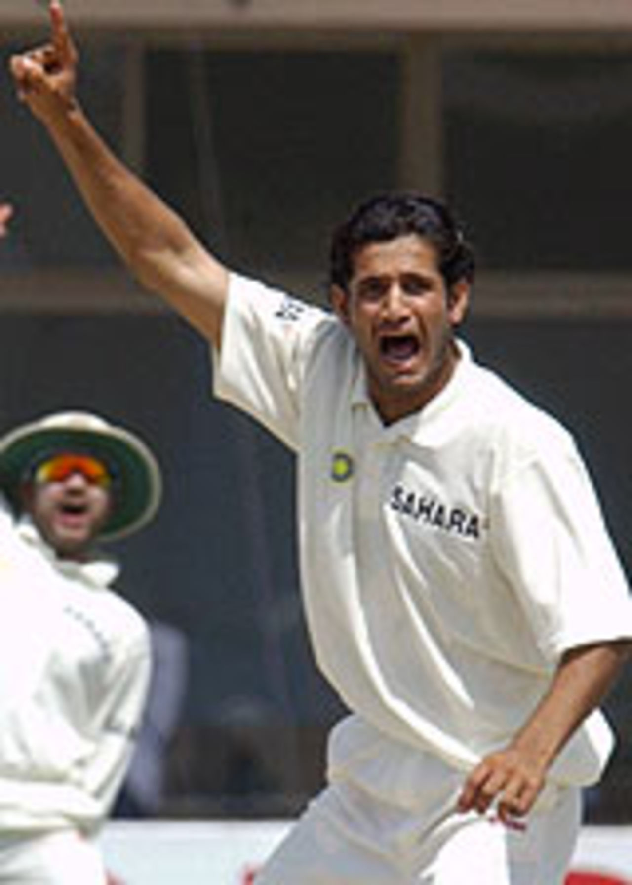 Irfan Pathan appeals, Pakistan v India, 1st Test, Multan, 4th day, March 31, 2004