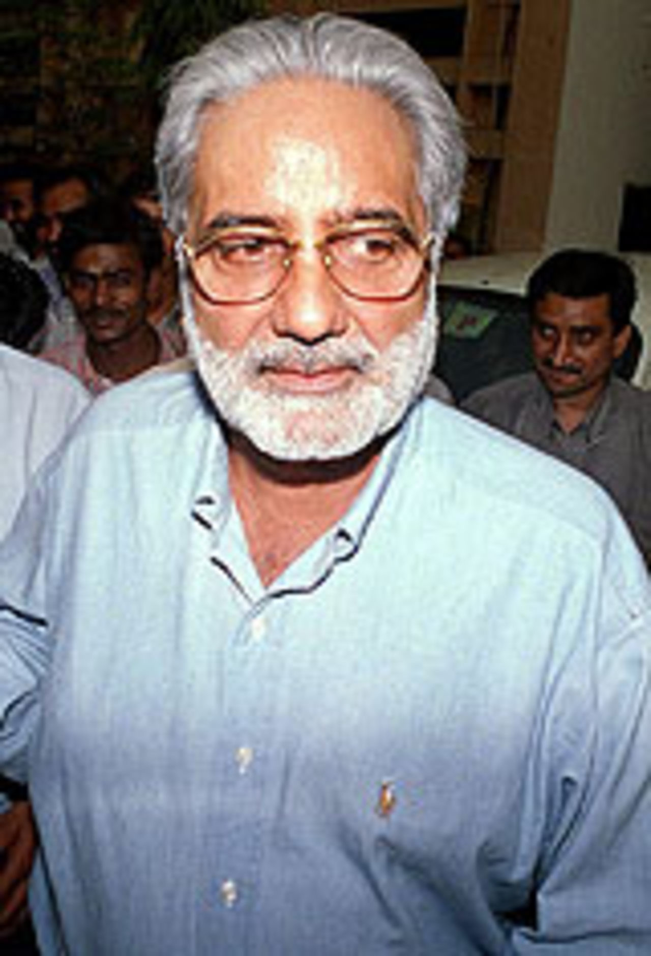 IS Bindra leaves the Central Bureau of Investigation office, New Delhi, May 15, 2005
