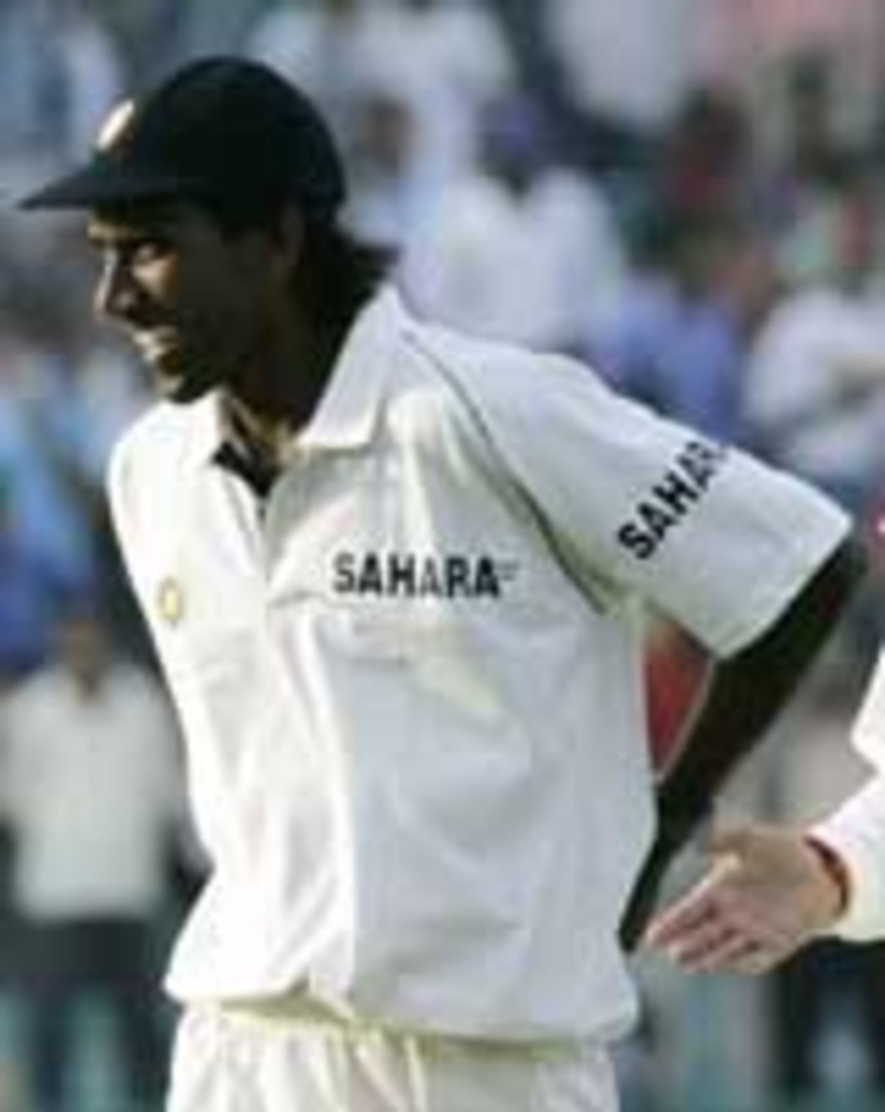 L Balaji was clapped off the field for a job well done, his first Test five-for, India v Pakistan, 1st Test, Mohali, March 8, 2005