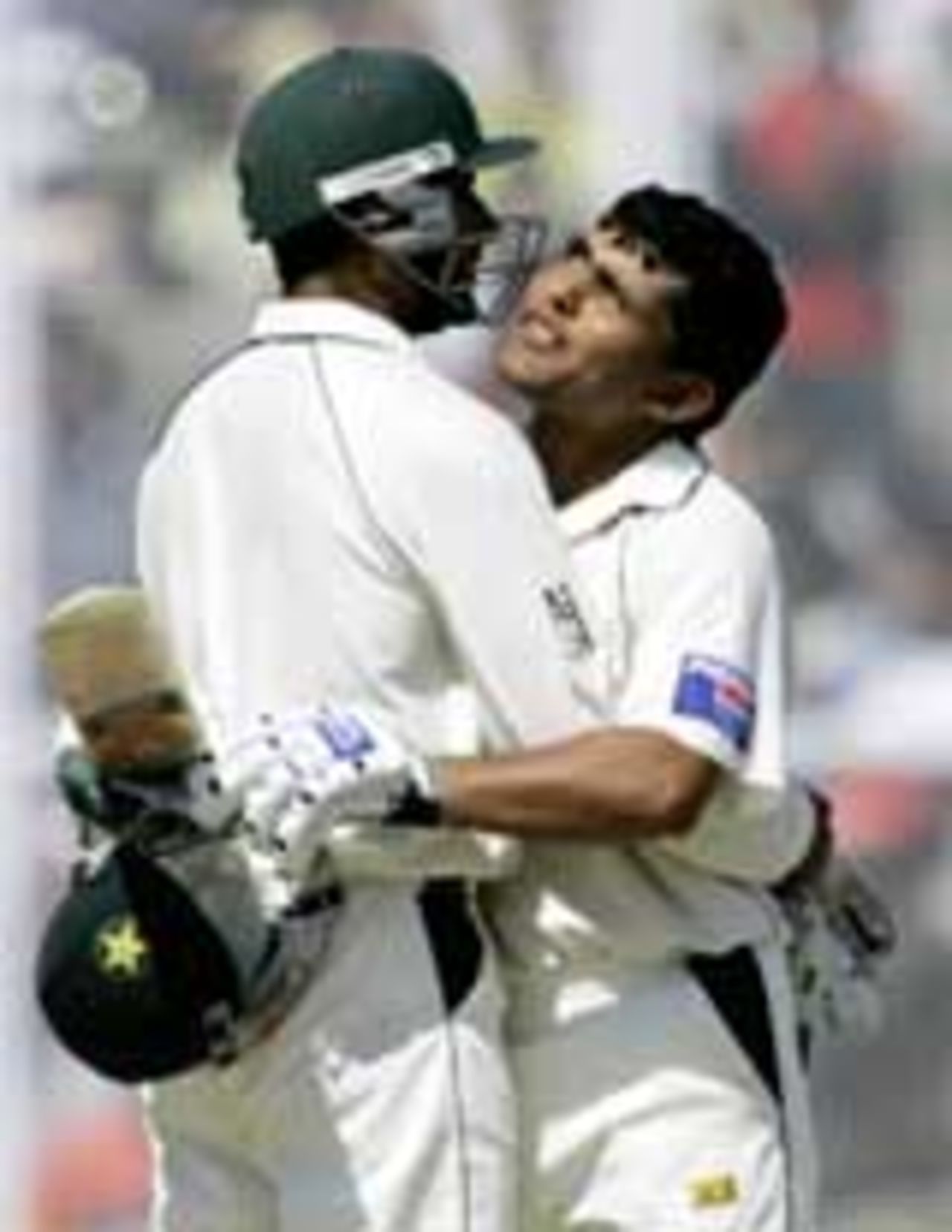 Kamran Akmal and Abdul Razzaq saved the Test for Pakistan, India v Pakistan, 1st Test, Mohali, 5th day, March 12, 2005