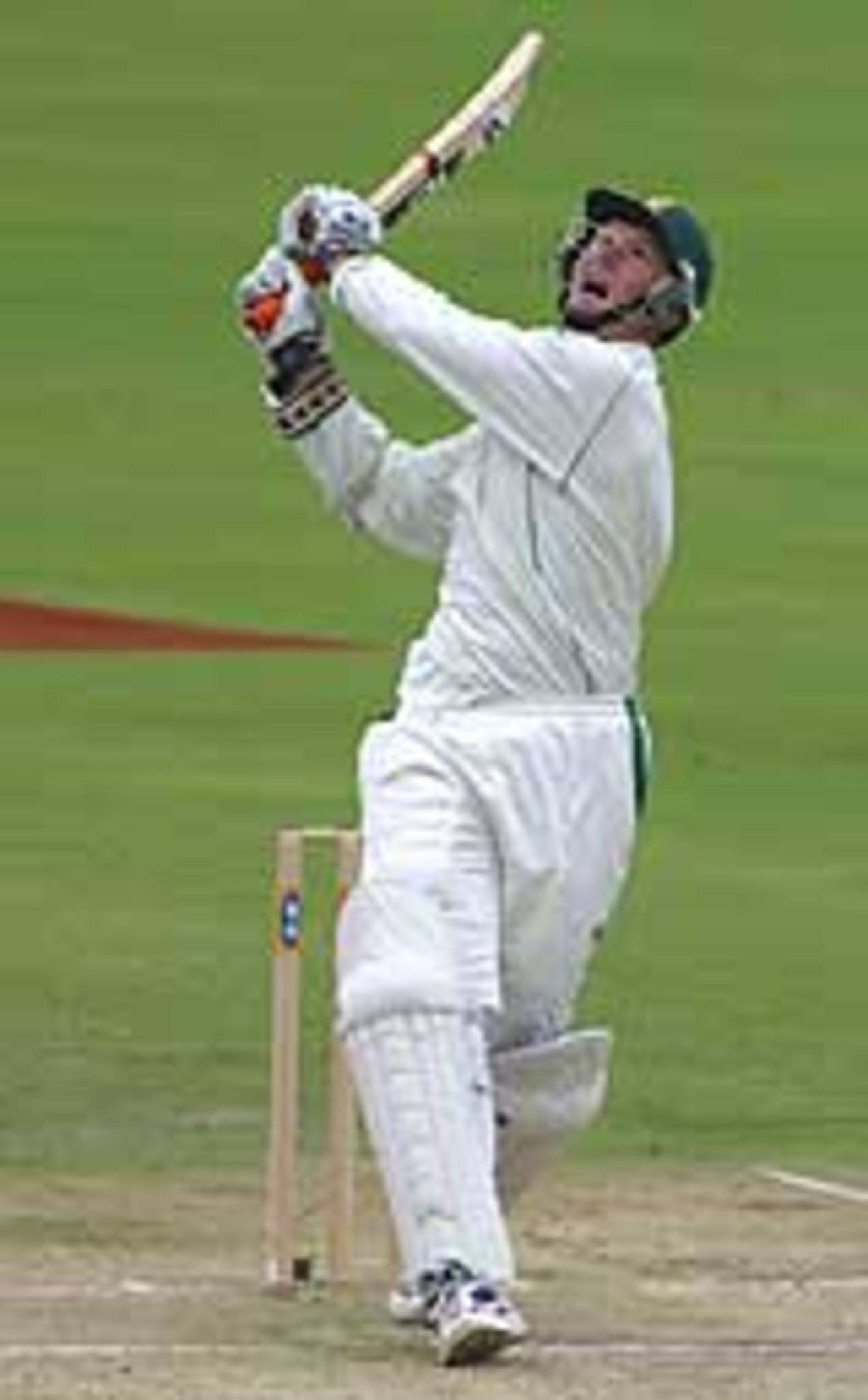 Graeme Smith top-edges a pull and is caught for 41, South Africa v Zimbabwe, 2nd Test, Centurion, 2nd day, March 12, 2005