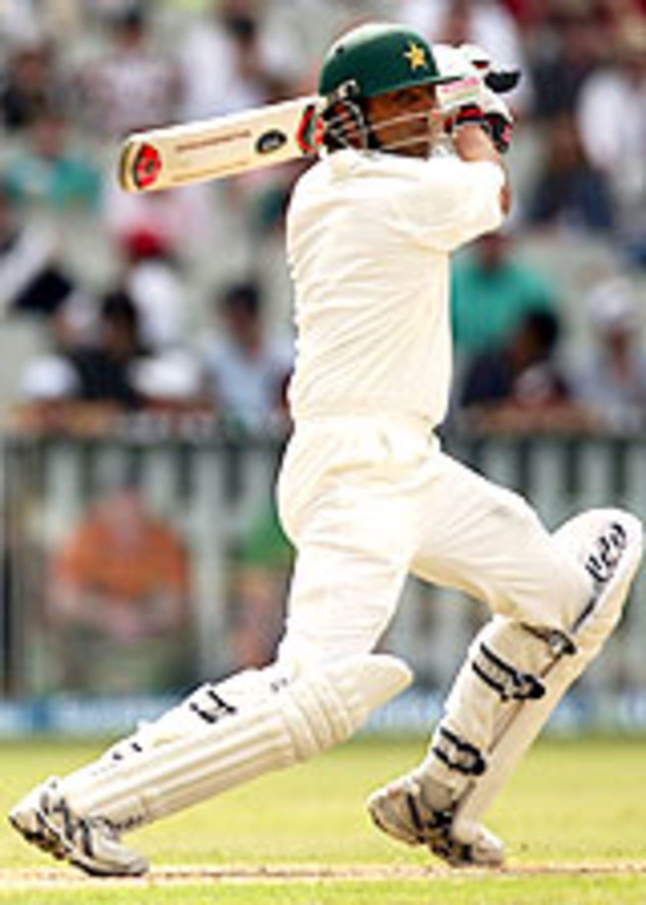 Younis Khan hits out, Australia v Pakistan, 2nd Test, December 26, 2004