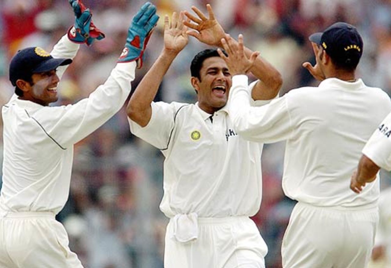 Anil Kumble rejoices the important wicket of Younis Khan, India v Pakistan, 2nd Test, Kolkata, March 18, 2005