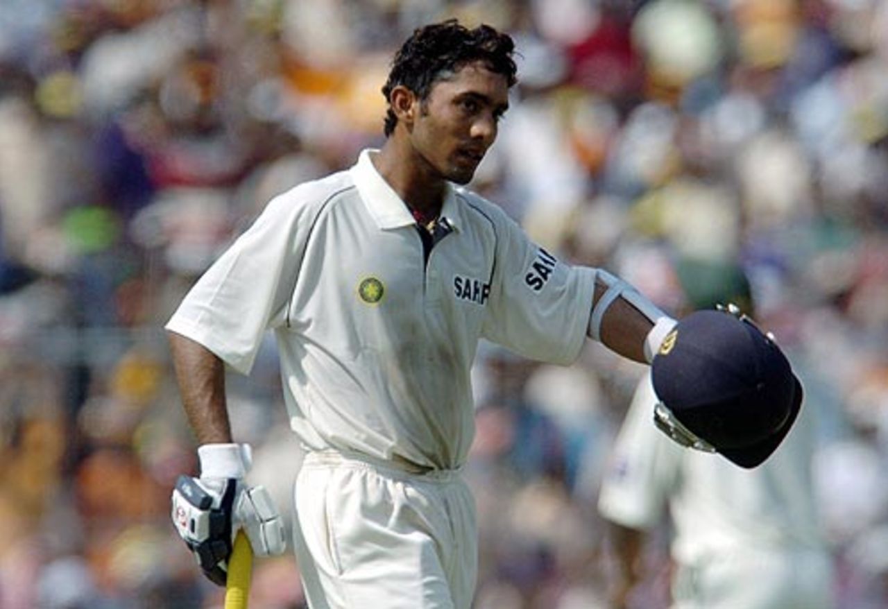 Dinesh Karthik assisted Rahul Dravid in steadying India but departed just short of his century, India v Pakistan, 2nd Test, Kolkata, March 19, 2005