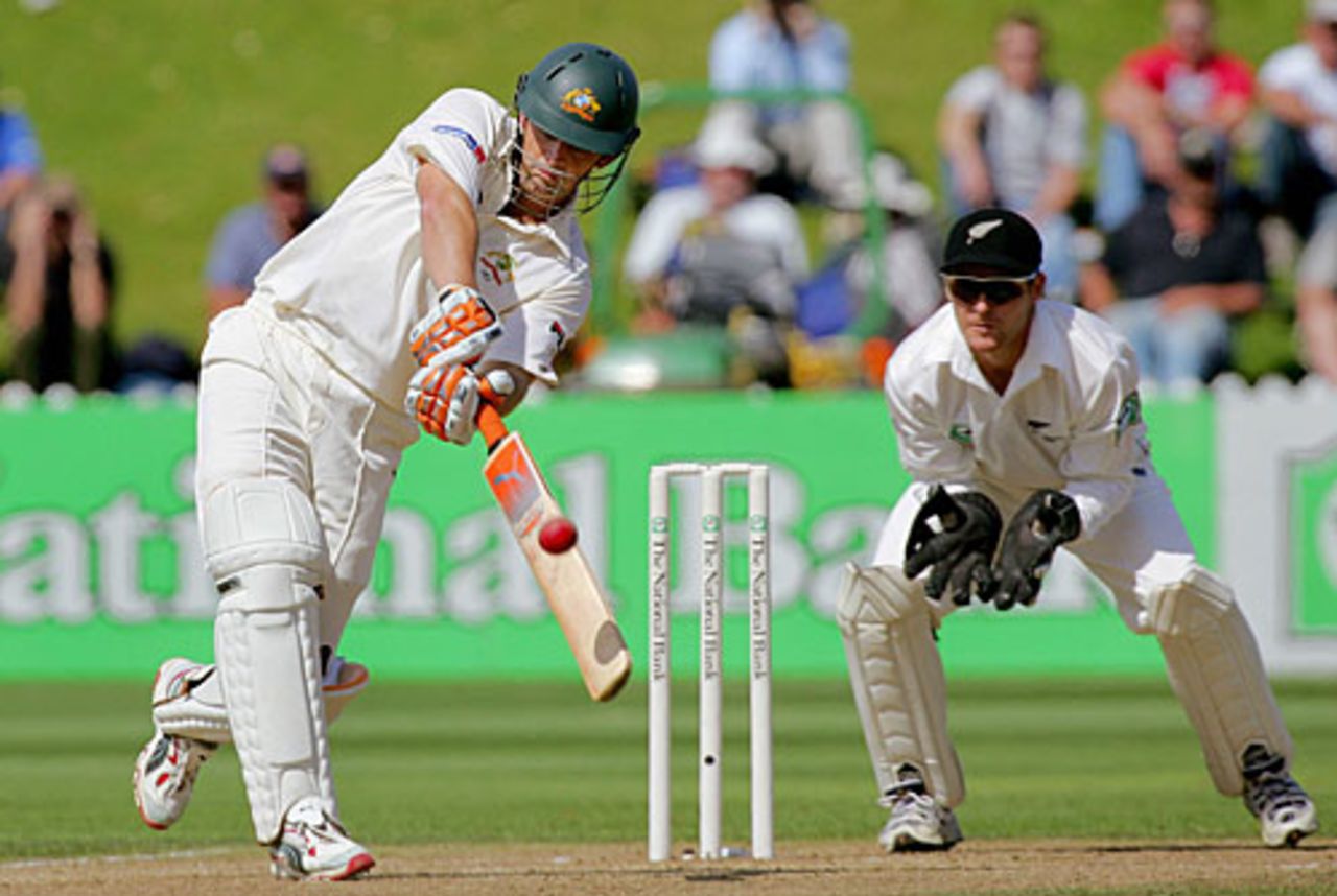 Adam Gilchrist smashes a massive six, New Zealand v Australia, 2nd Test, Wellington, 3rd day, March 20, 2005