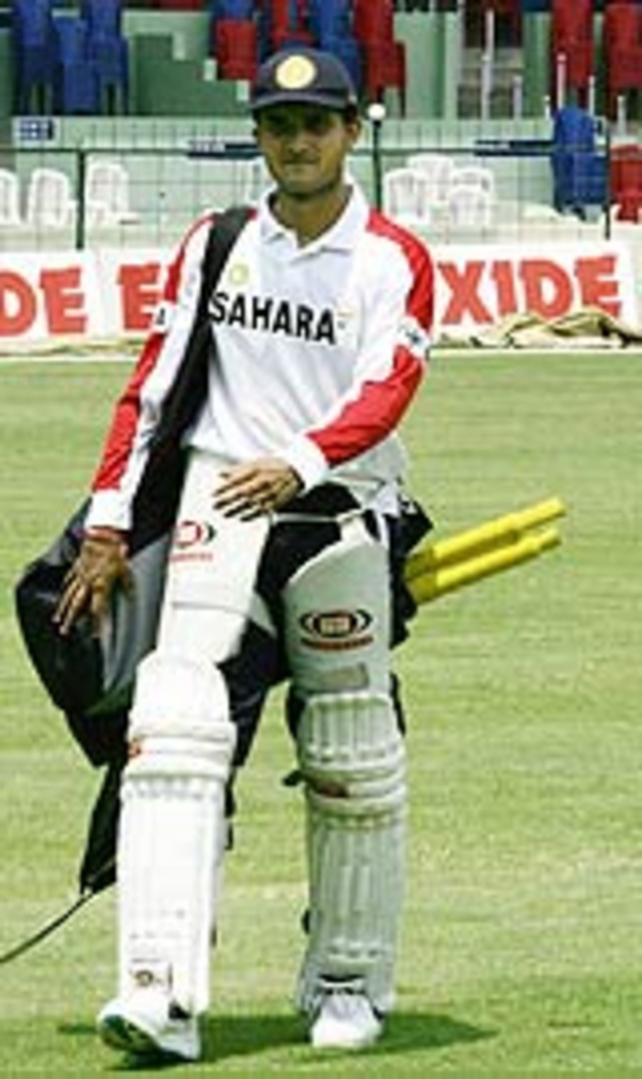Sourav Ganguly walks back after a practice session ahead of the 3rd Test against Pakistan, Bangalore, March 23, 2005