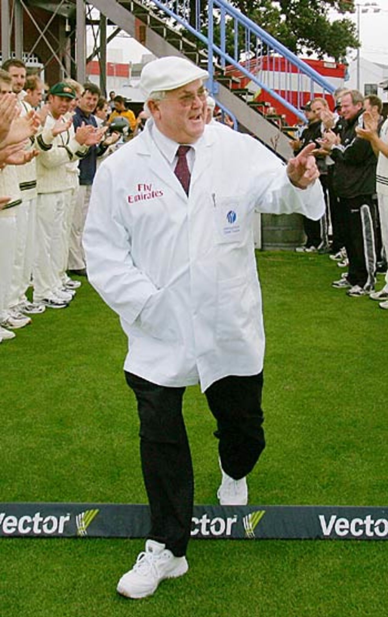 David Shepherd takes the field to a guard of honour, New Zealand v Australia, 2nd Test, Wellington, March 2005