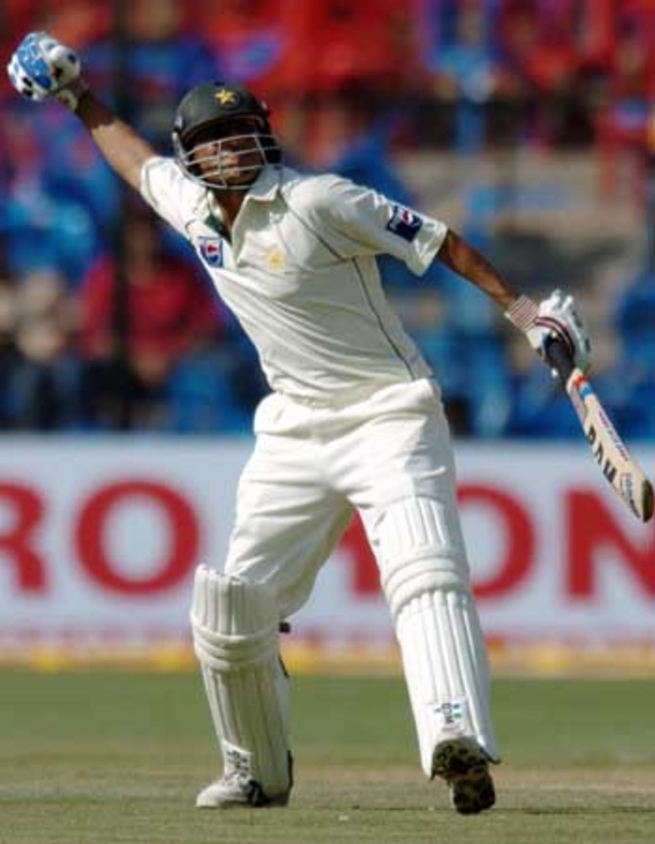Younis Khan also reached his hundred, and had every reason to celebrate wildly, India v Pakistan, 3rd Test, Bangalore, 1st day, March 24, 2005
