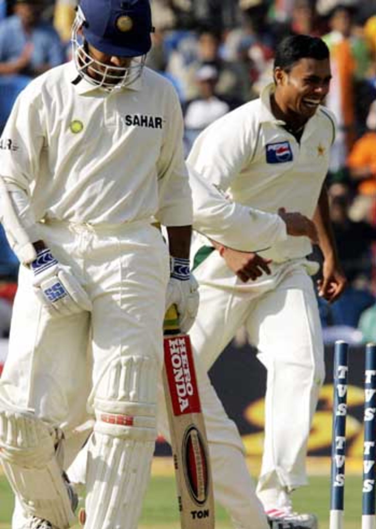 After Virender Sehwag was dismissed Pakistan piled on the pressure with Danish Kaneria flummoxing Sourav Ganguly, India v Pakistan, 3rd Test, Bangalore, 3rd day, March 24, 2005