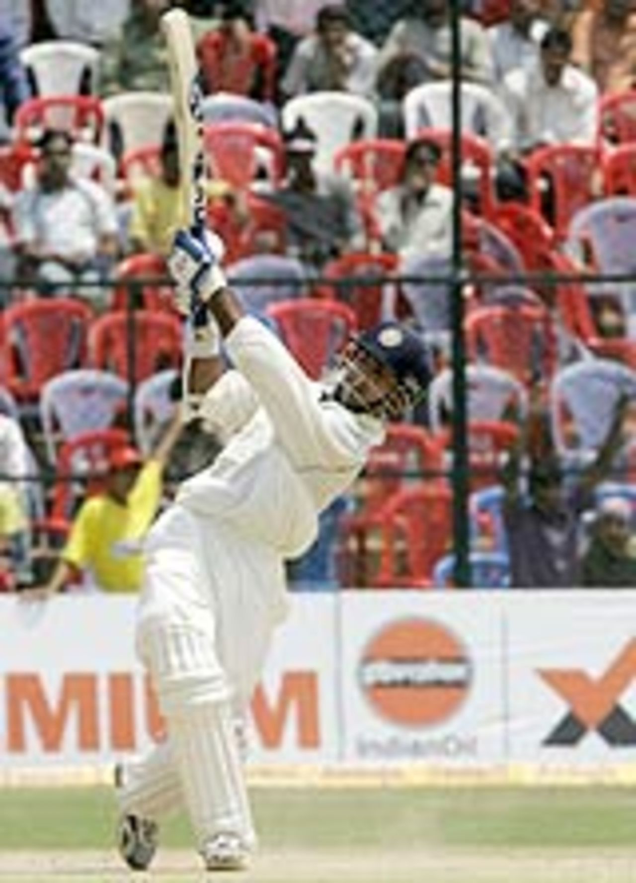Gautam Gambhir pulls for a four, India v Pakistan, 3rd Test, Bangalore, 5th day, March 28, 2005
