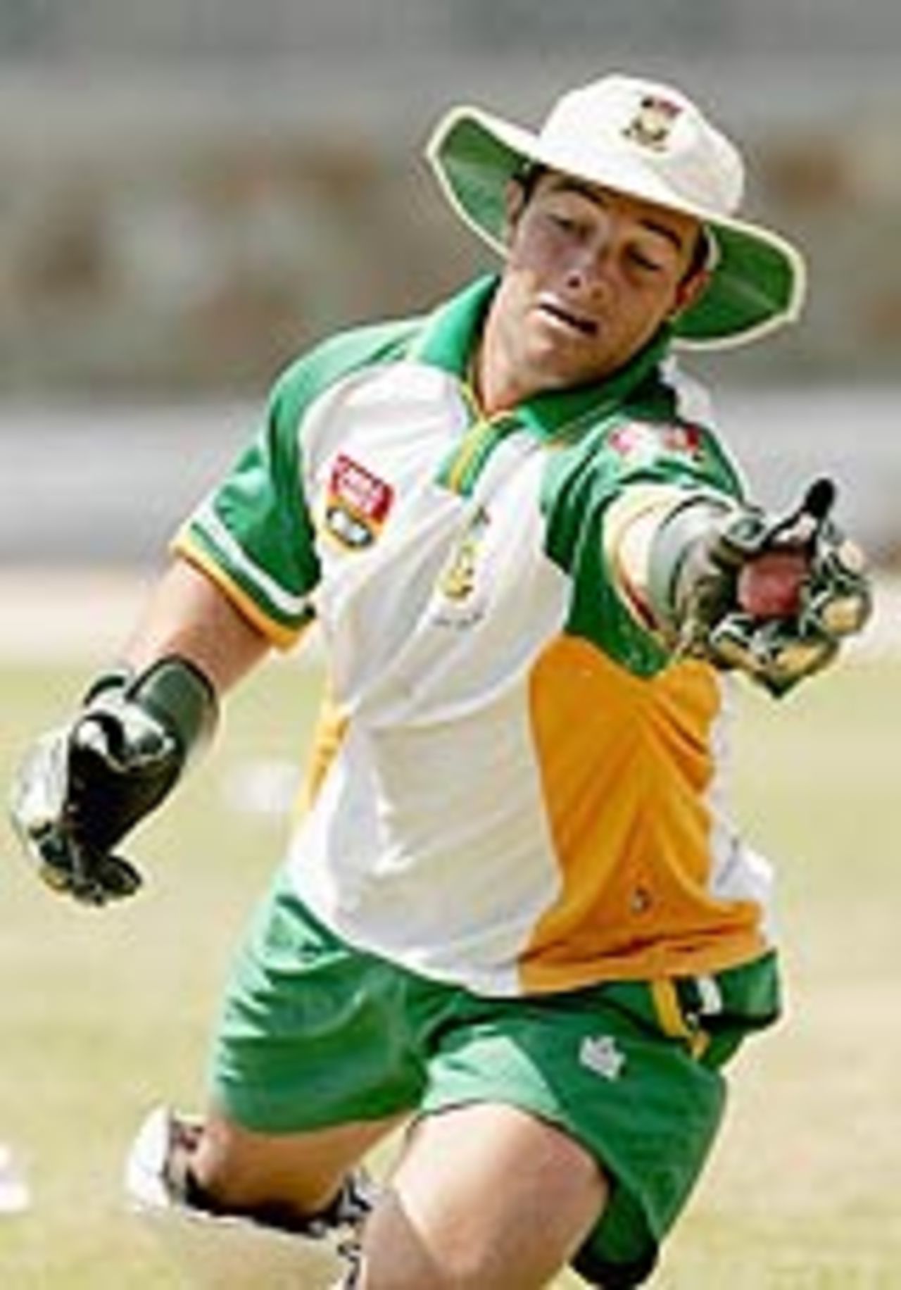 Mark Boucher puts in some catching practise ahead of the first Test on March 31 in Guyana, March 29, 2005