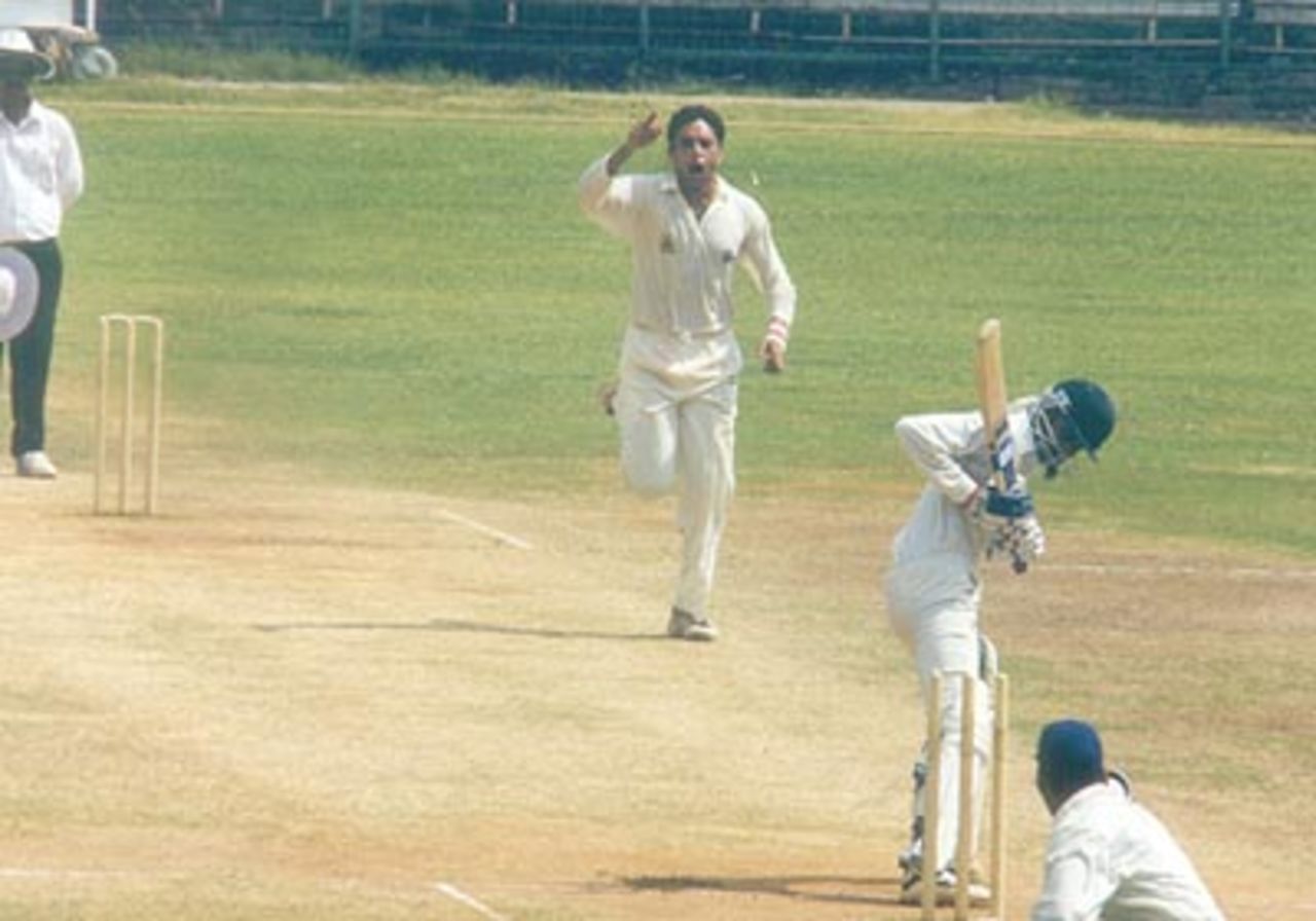 Sandeep Sharma clean bowls Reuben Paul, Ranji Trophy 1999/00, 2nd Quarter-Final, Tamil Nadu v Punjab (Day 5), MA Chidambaram Stadium, Chepauk, Chennai, 30 Mar - 03 Apr 2000.