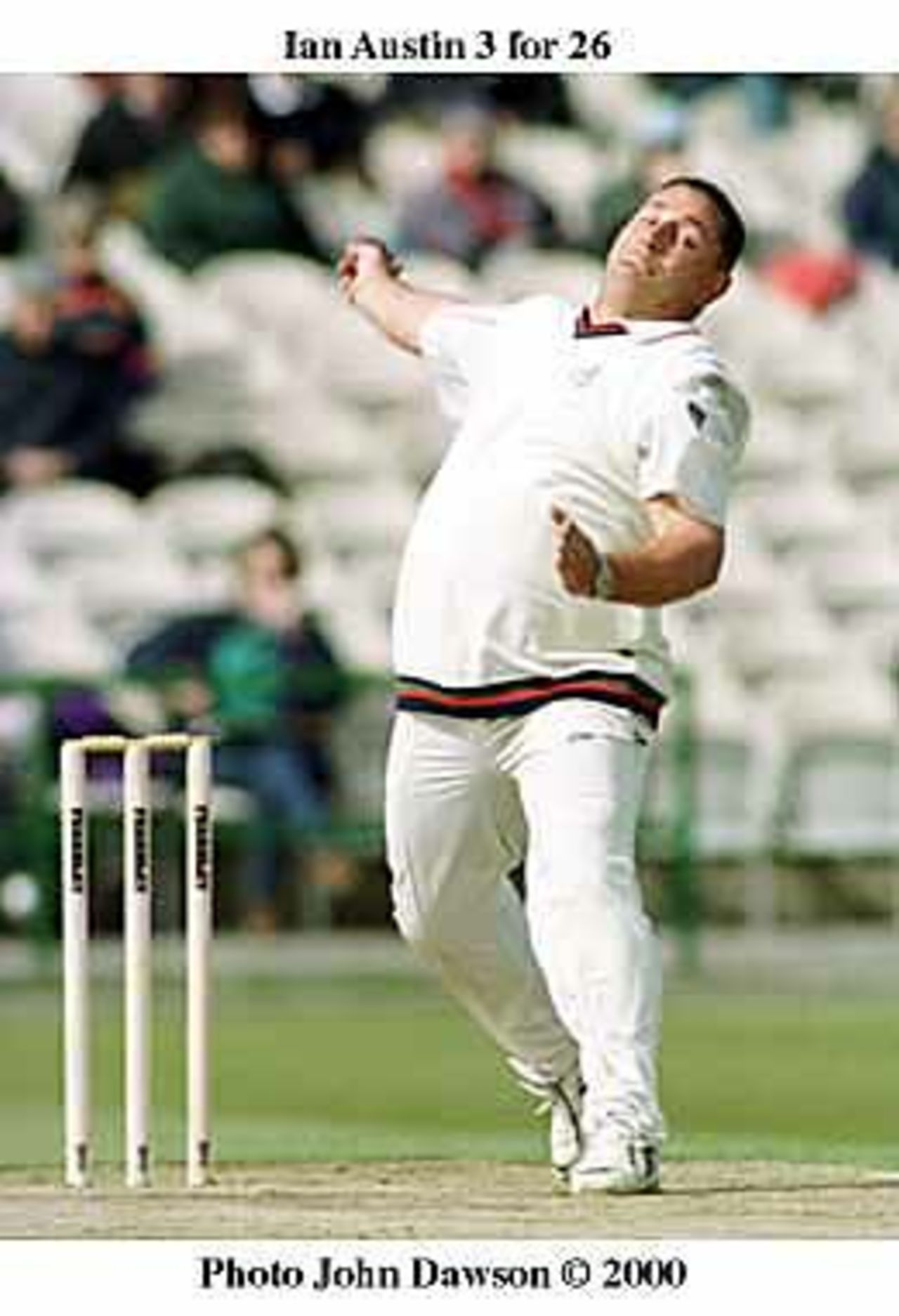 Ian Austin in his delivery stride, Nottinghamshire v Lancashire, Benson & Hedges, 15th April 2000