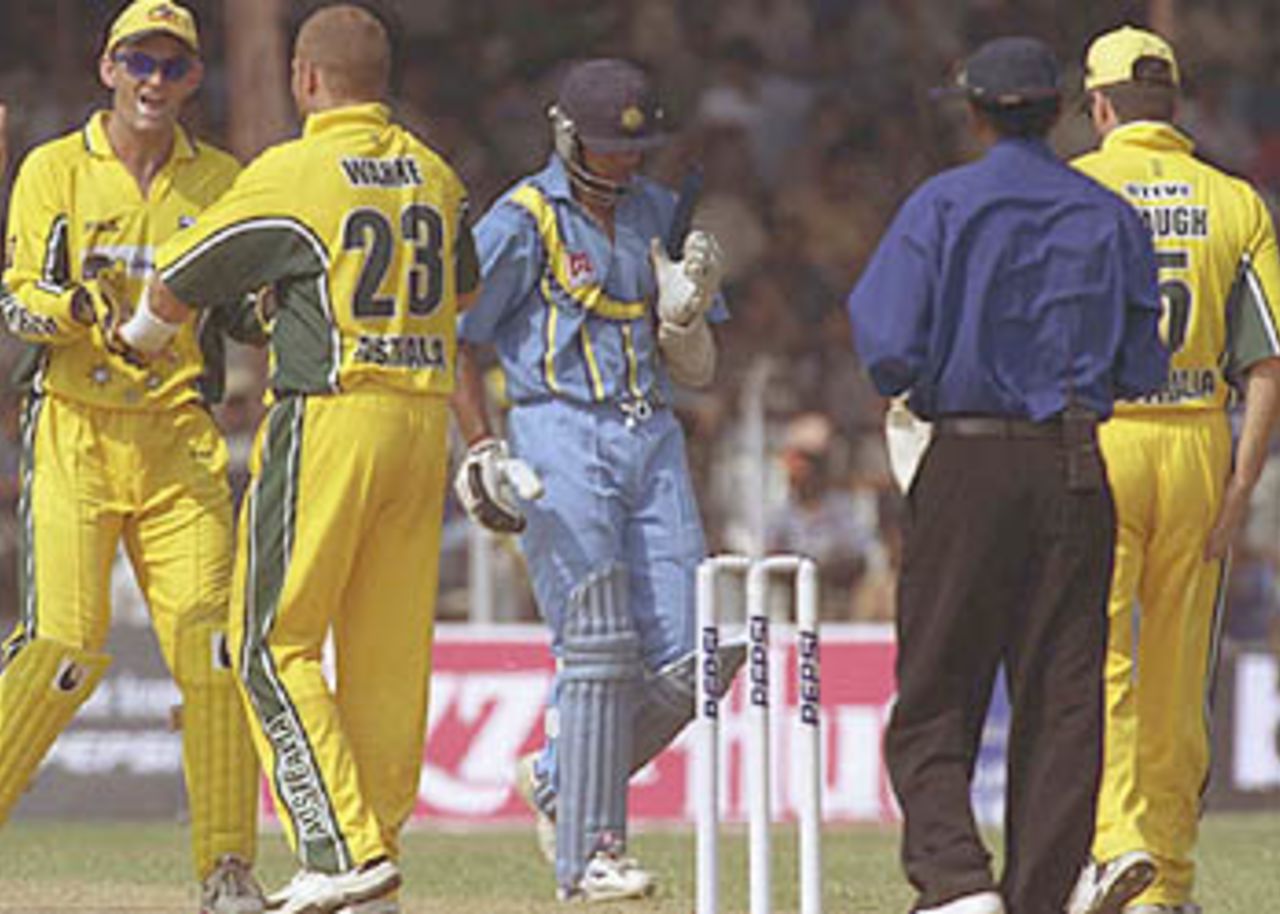 03 Apr 2001: Australia in India 2000/01, 4th One-Day International, India v Australia, Indira Priyadarshini Stadium, Visakhapatnam.