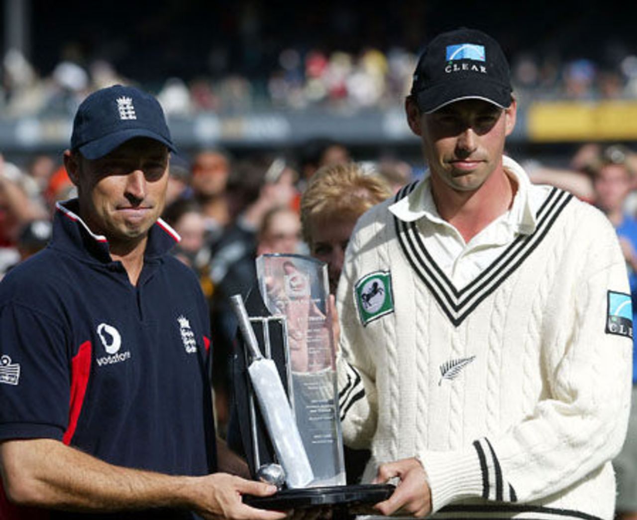 Captains Nasser Hussain (left) from England and Stephen Fleming from New Zealand with the National Bank Series trophy after the 3-Test series was drawn 1-1. 3rd Test: New Zealand v England at Eden Park, Auckland, 30 March-3 April 2002 (3 April 2002).