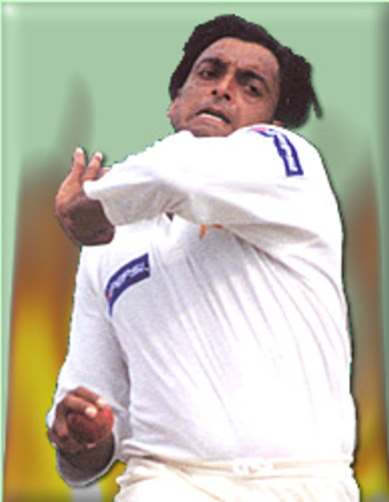 Shoaib Akhtar - Bowling during the ATC Test against Sri Lanka, a treated image