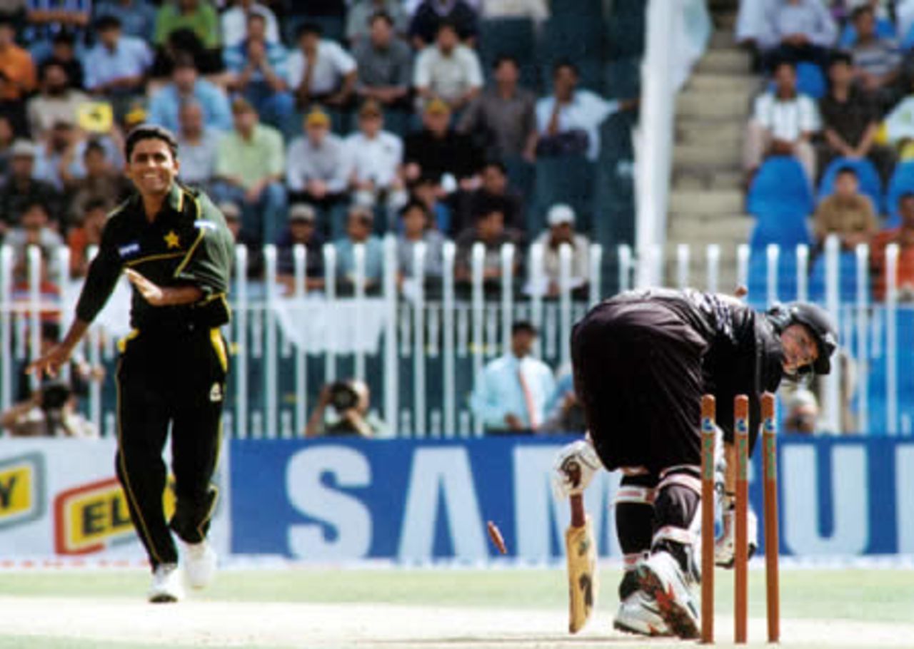 Chris Nevin has just been bowled by Abdul Razzaq - 2nd ODI at Rawalpindi, New Zealand v Pakistan, 24 Apr 2002