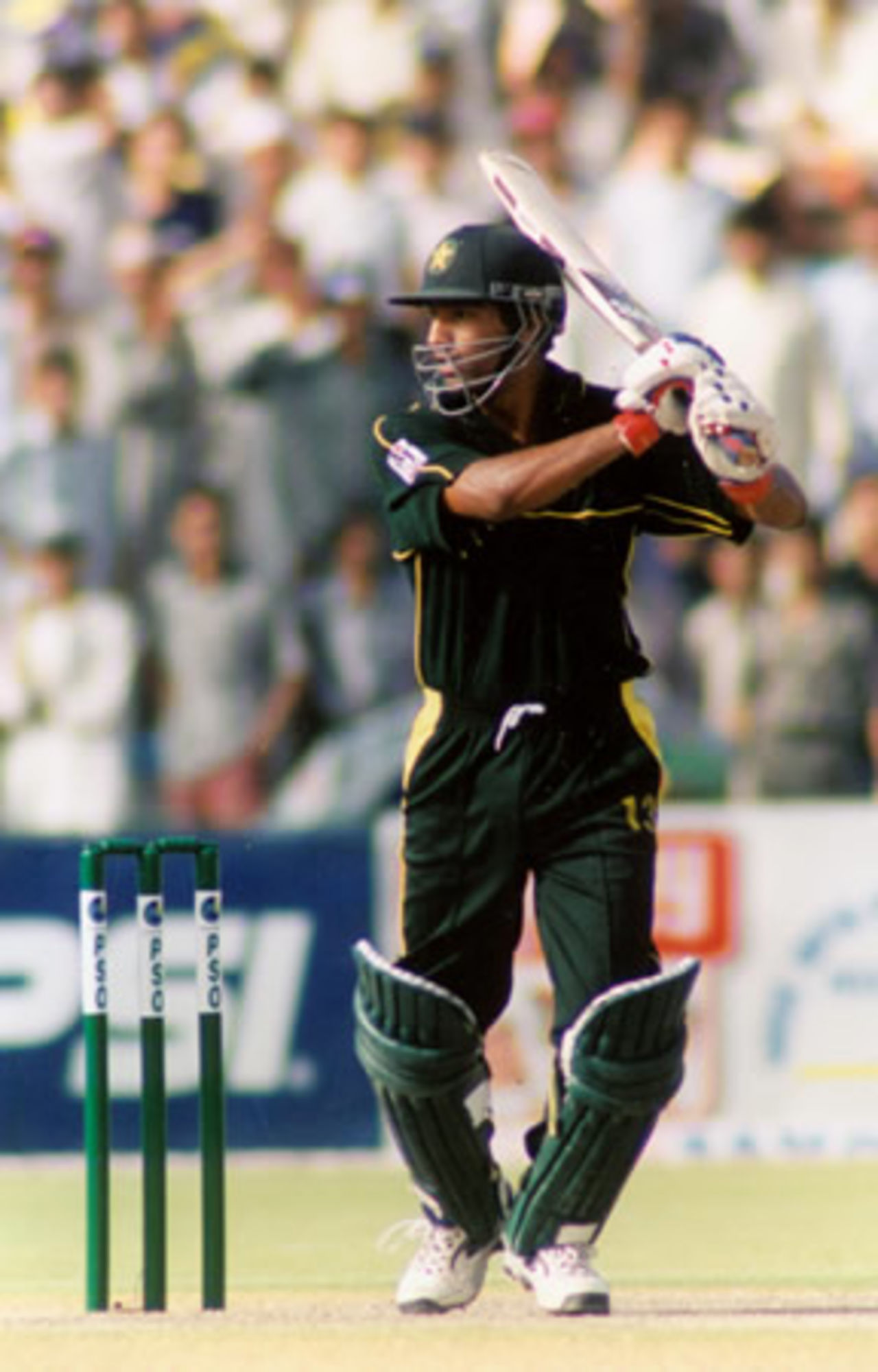 Yousuf Youhana cuts - 3rd ODI at Lahore, New Zealand v Pakistan, 27 Apr 2002